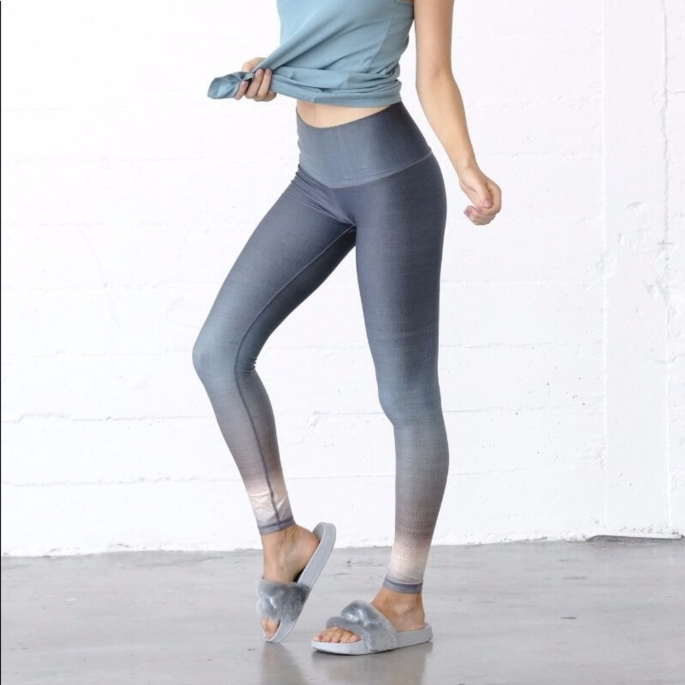 Niyama Sol Twilight Barefoot Yoga Leggings CROPPED